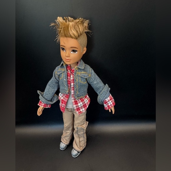 Moxi Boyz Magic Snow Owen With Outfit Shoes And Tag On The Back EUC - Picture 1 of 7
